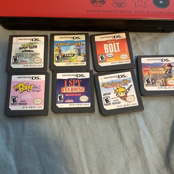 Nintendo DS XL Super Mario Bros 25th Anniversary Edition w/ 7 games - Picture 3 of 5